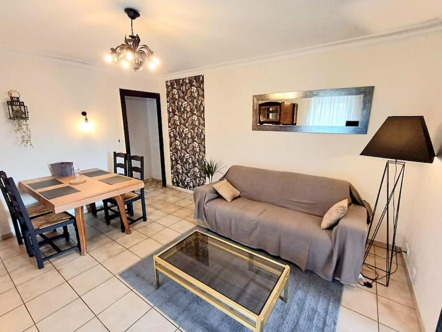 Maison De Village Avec Jardin Torpes  Bagian luar foto